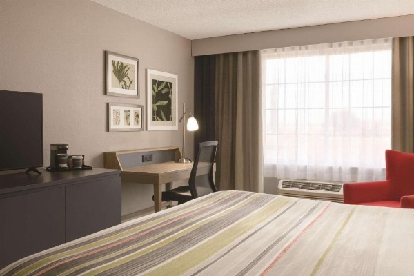 Country Inn & Suites by Radisson, London, KY image 8